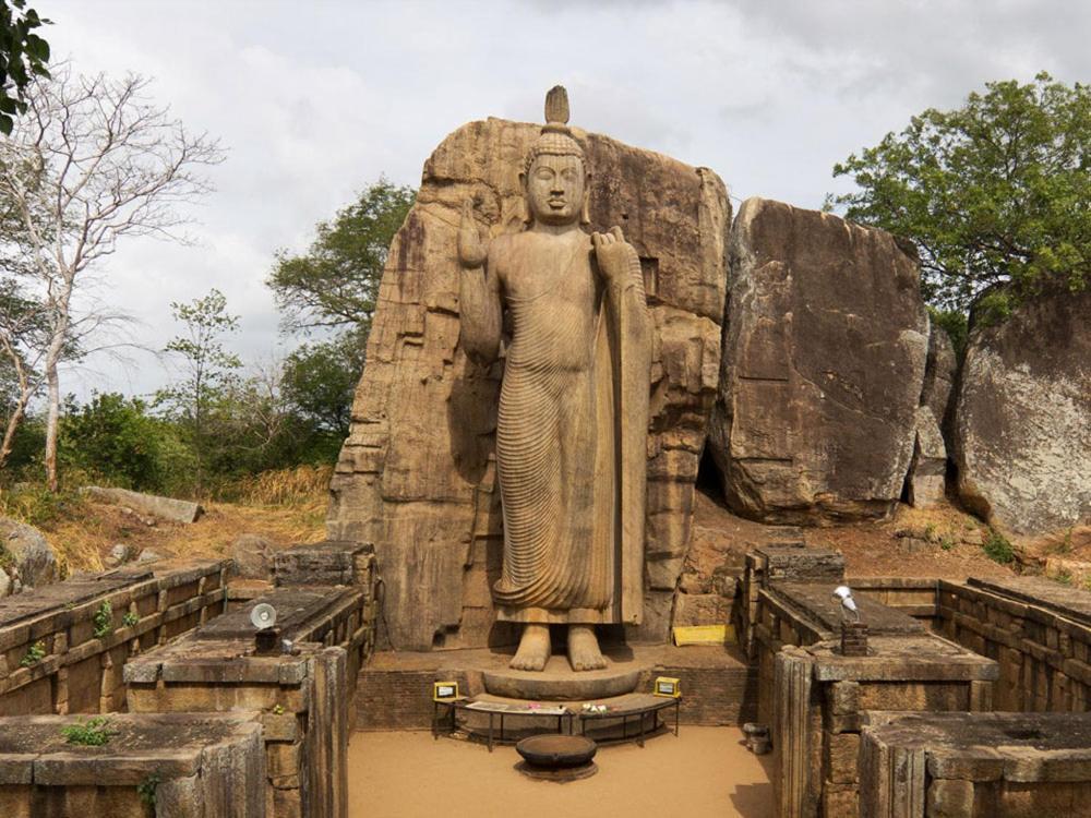 Lucky Holiday Home Anuradhapura Dış mekan fotoğraf