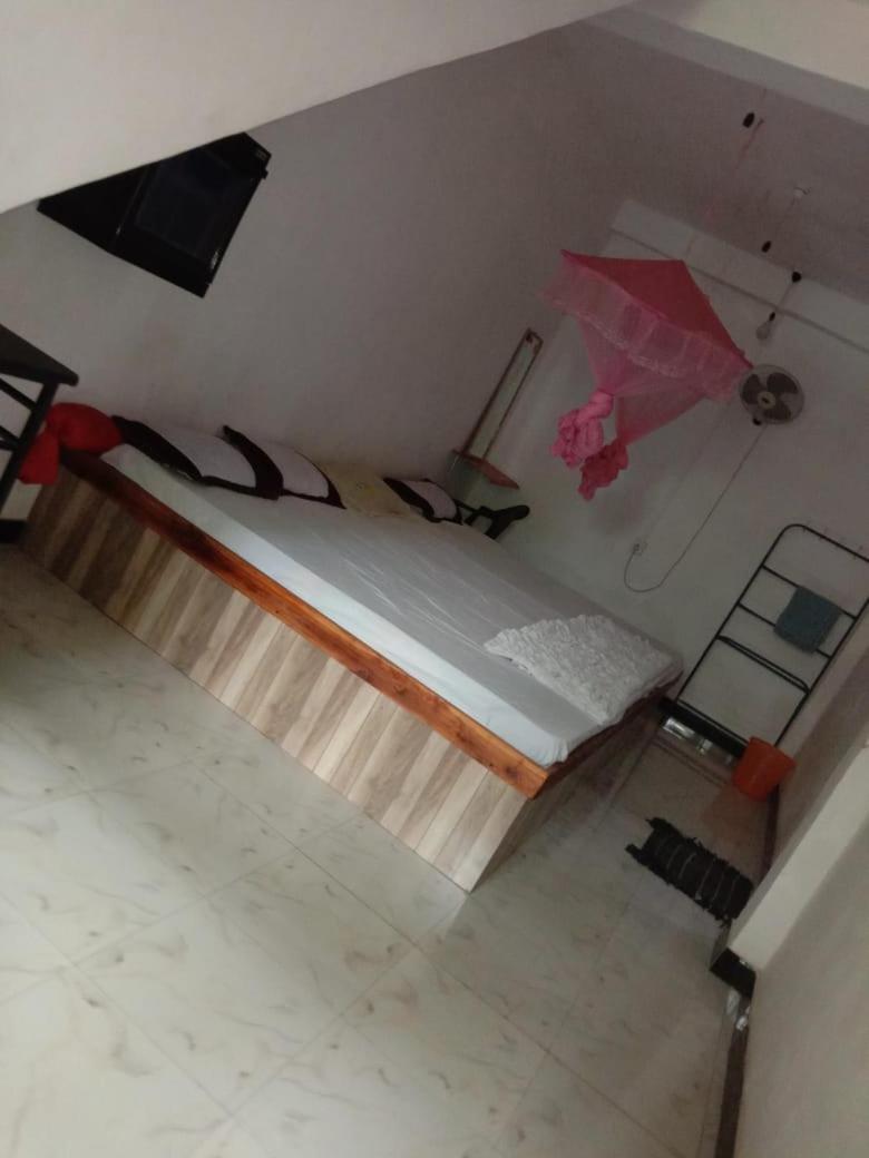 Lucky Holiday Home Anuradhapura Dış mekan fotoğraf