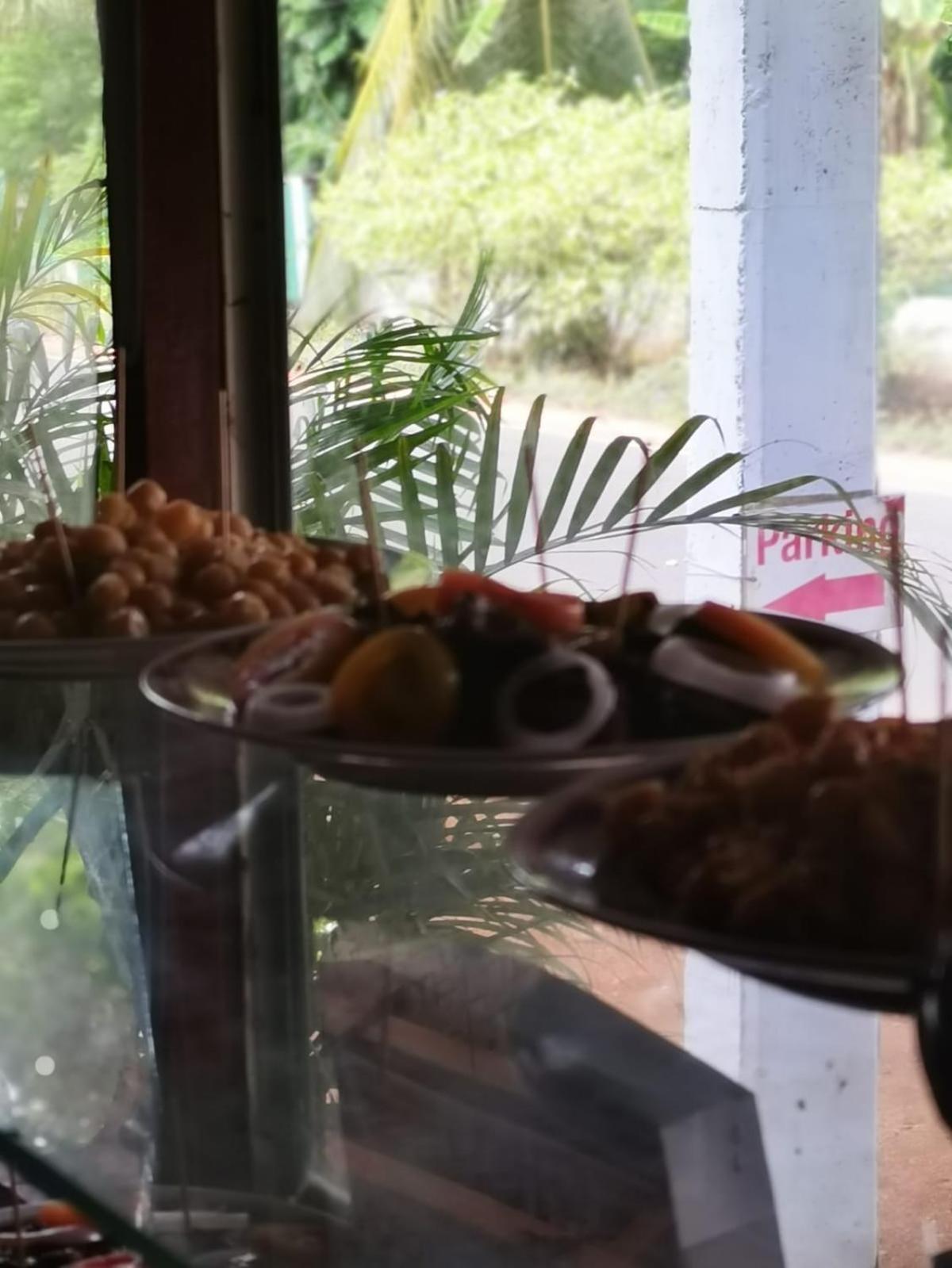 Lucky Holiday Home Anuradhapura Dış mekan fotoğraf