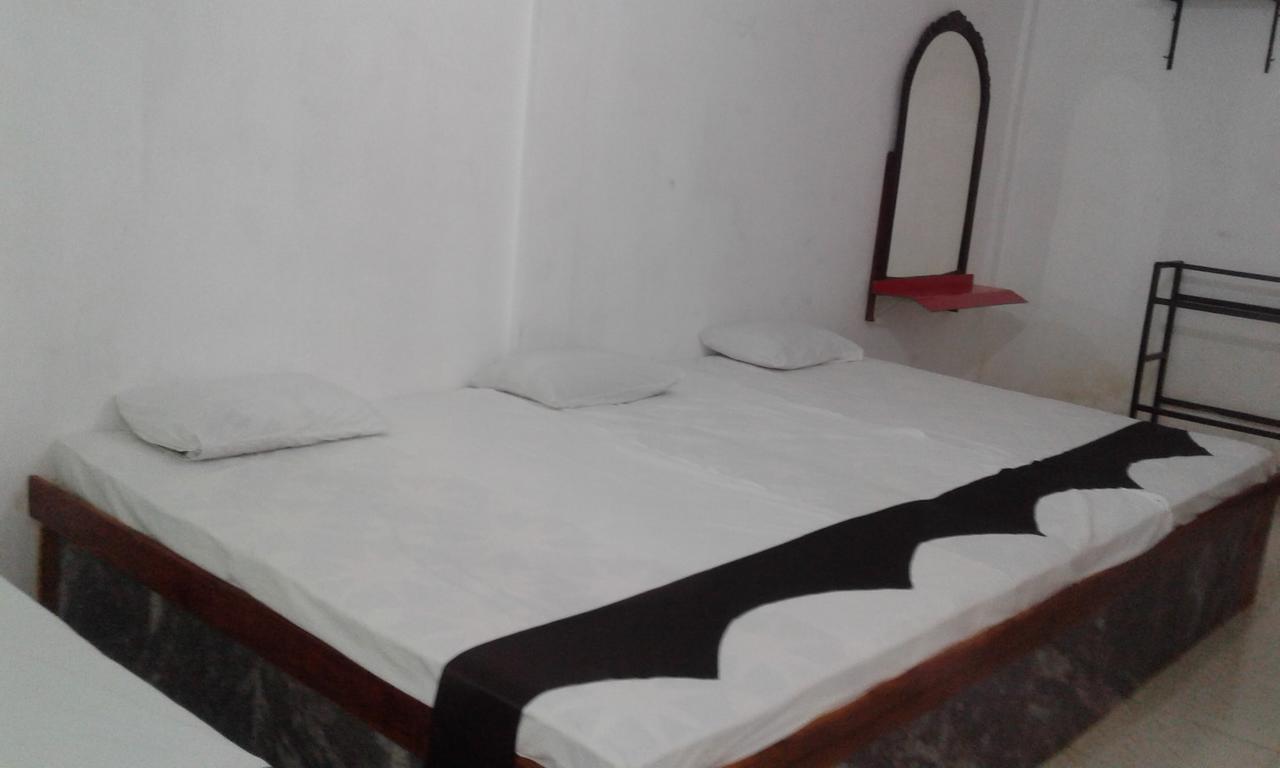 Lucky Holiday Home Anuradhapura Dış mekan fotoğraf